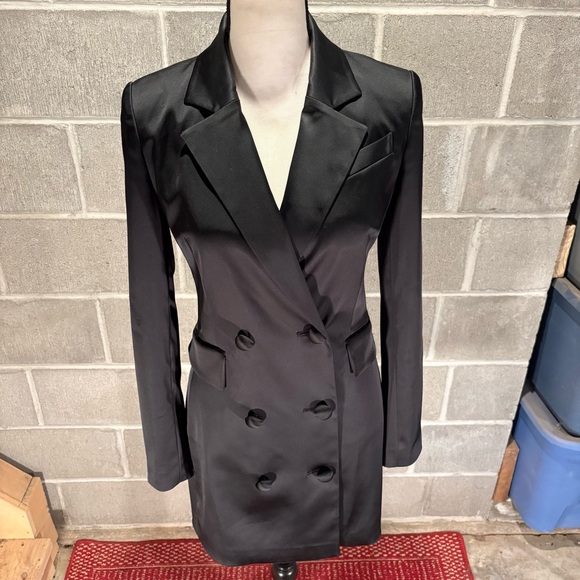 Milly satin blazer dress. - Picture 3 of 13